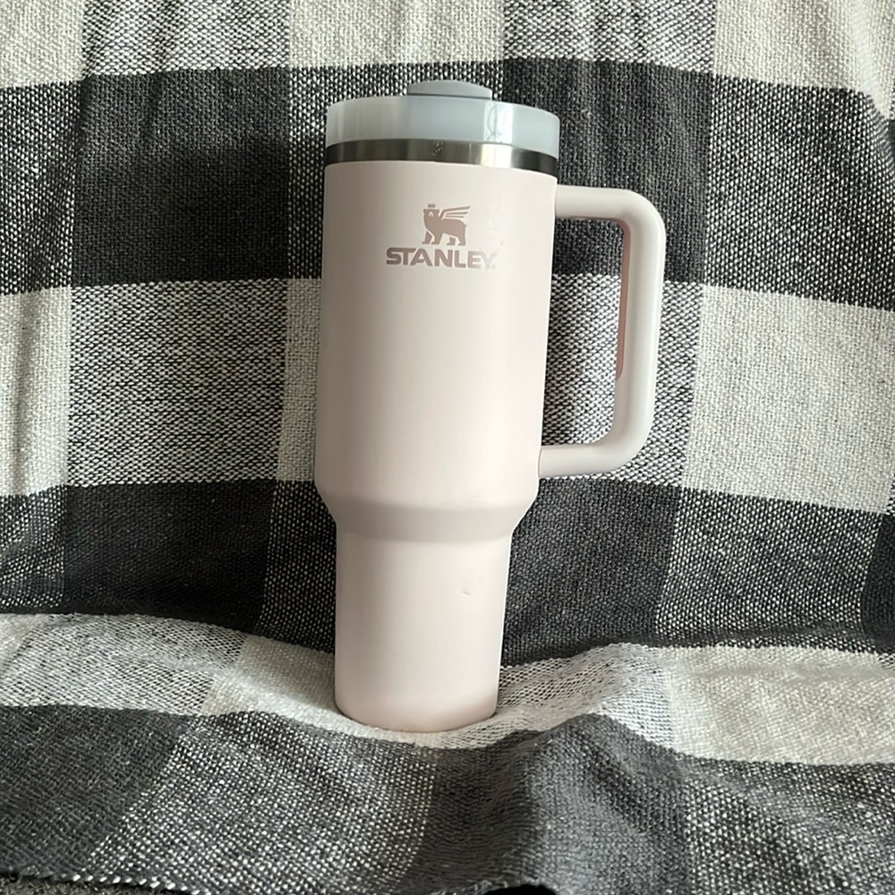 Blush 40 OZ Stanley